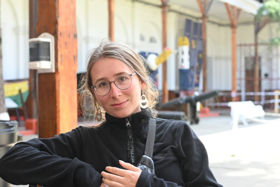 Bild von Anja mit Ohrringen