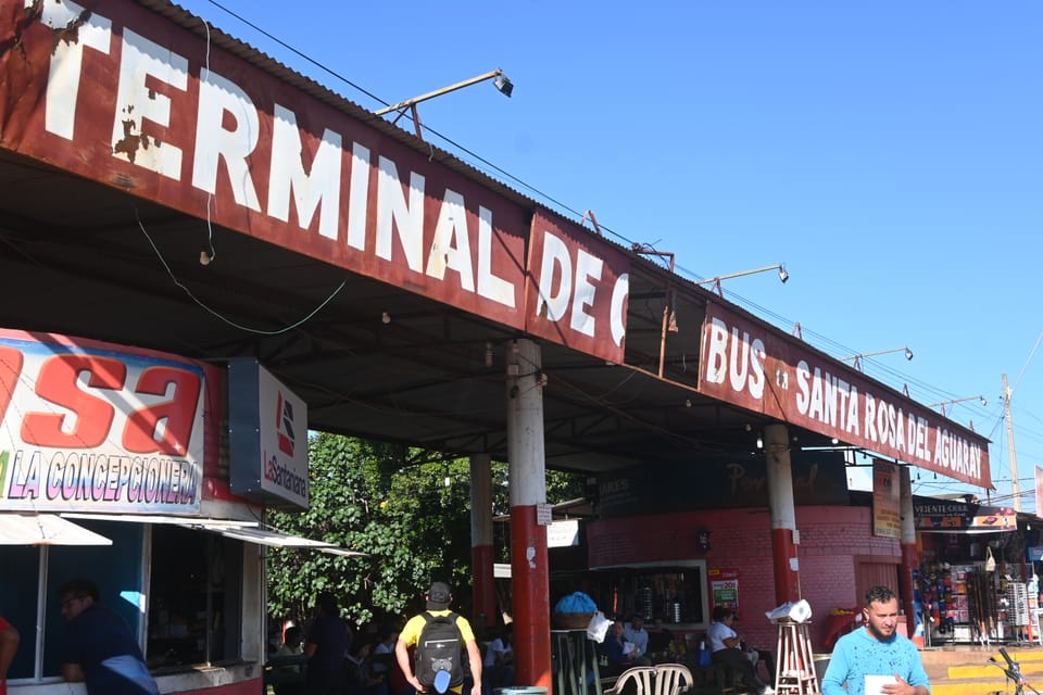 Das etwas ältere Terminal in Santa Rosa, aber nicht ganz so schlimm, wie seine Busverbindungen.