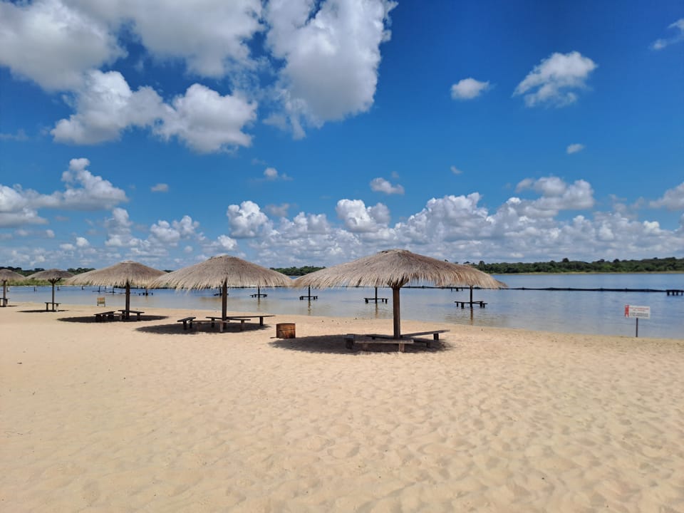 Aussicht auf den perfekten weißen Strand an der Lagune Blanca.